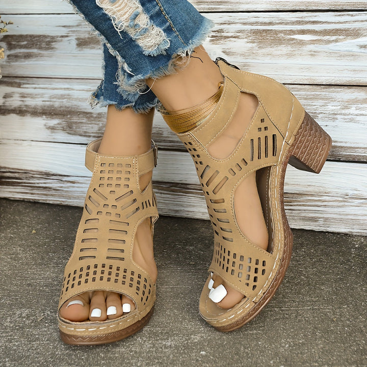 Alice Rieke | Ergonomic sandals
