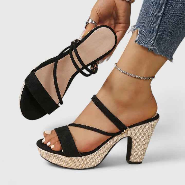 Gitta | Refined heels