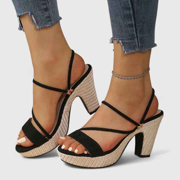 Gitta | Refined heels