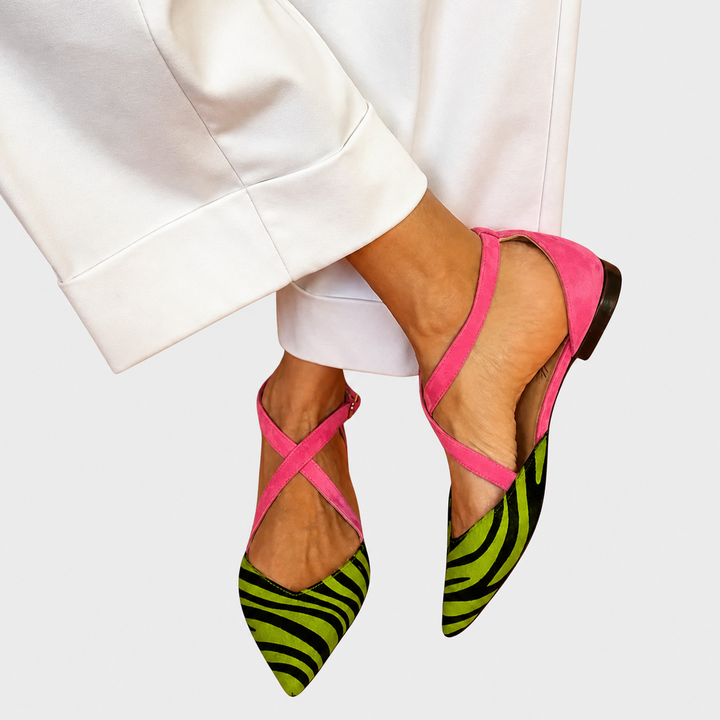 Annika | Loafers with buckle