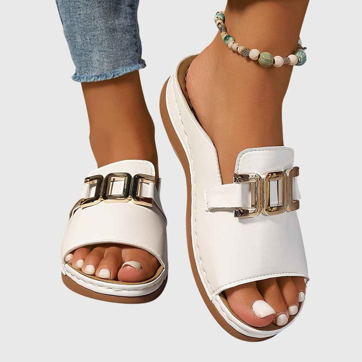Alice Antonia | Comfortable sandals with buckle