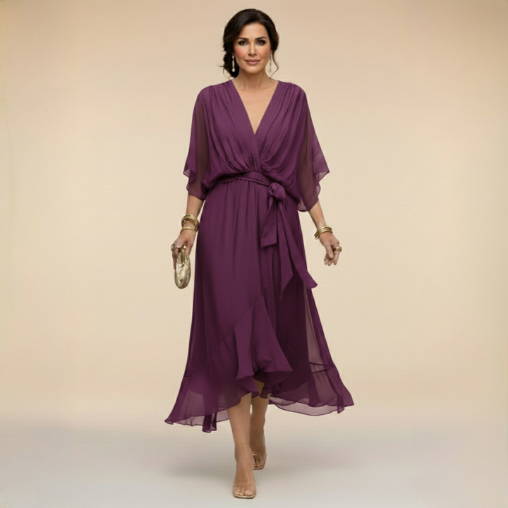 Regina | Chiffon dress with scollo with V