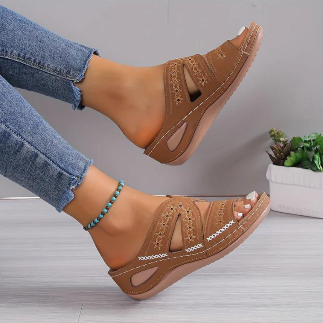 Pauline | Orthopedic sandals