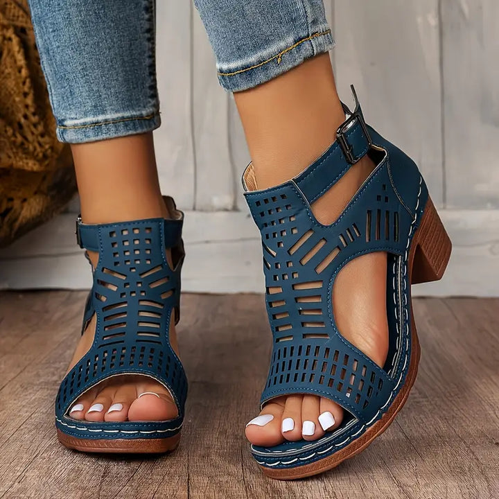Alice Rieke | Ergonomic sandals