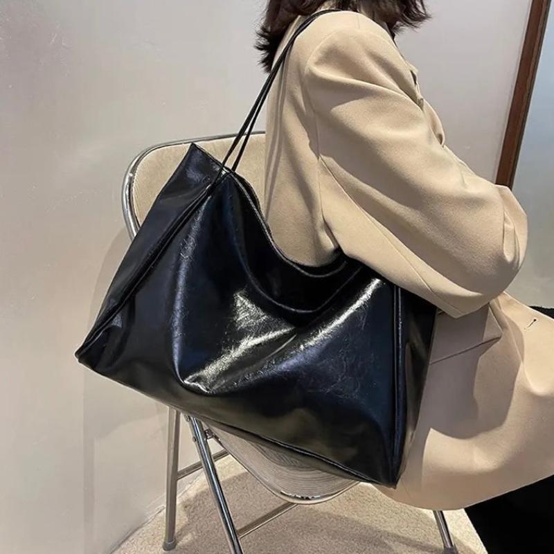Zoe | Shiny leather bag