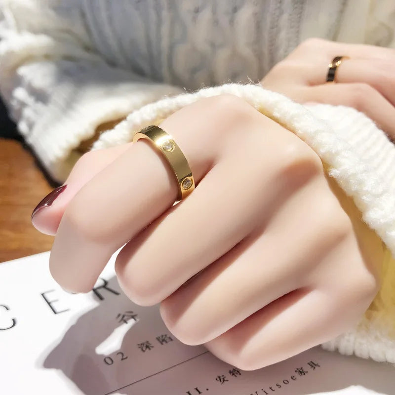 Verity | Sleek Modern Gold Ring