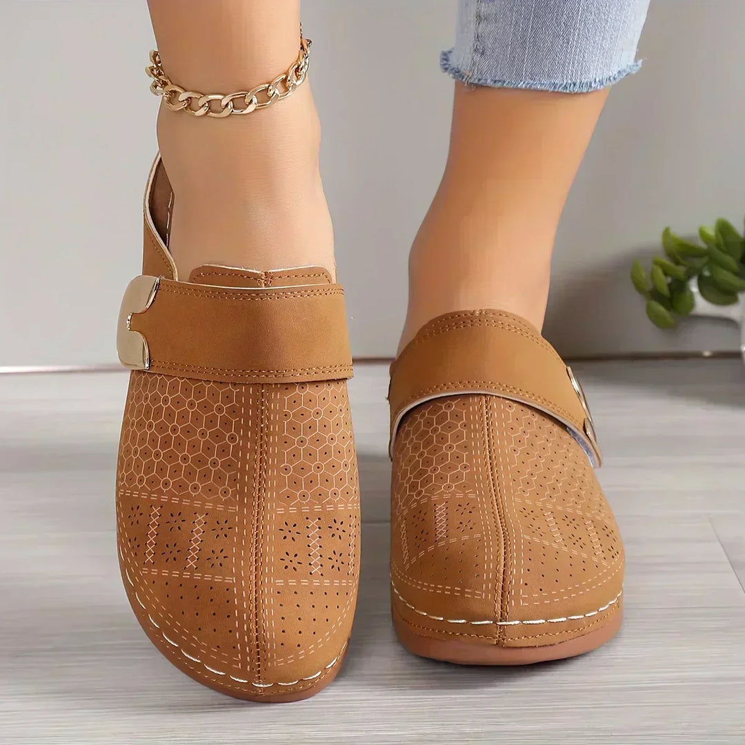 Alice Josefine | Chic supportive wedge sandals