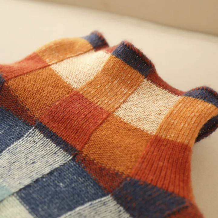 Francesca | Retro-Inspired Plaid Sweater