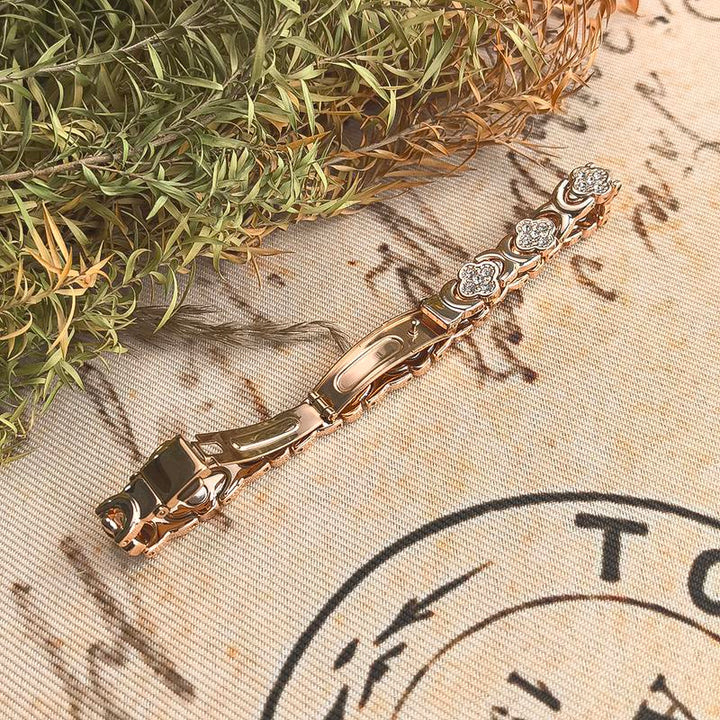Yvette | Elegant Magnetic Copper Bangle