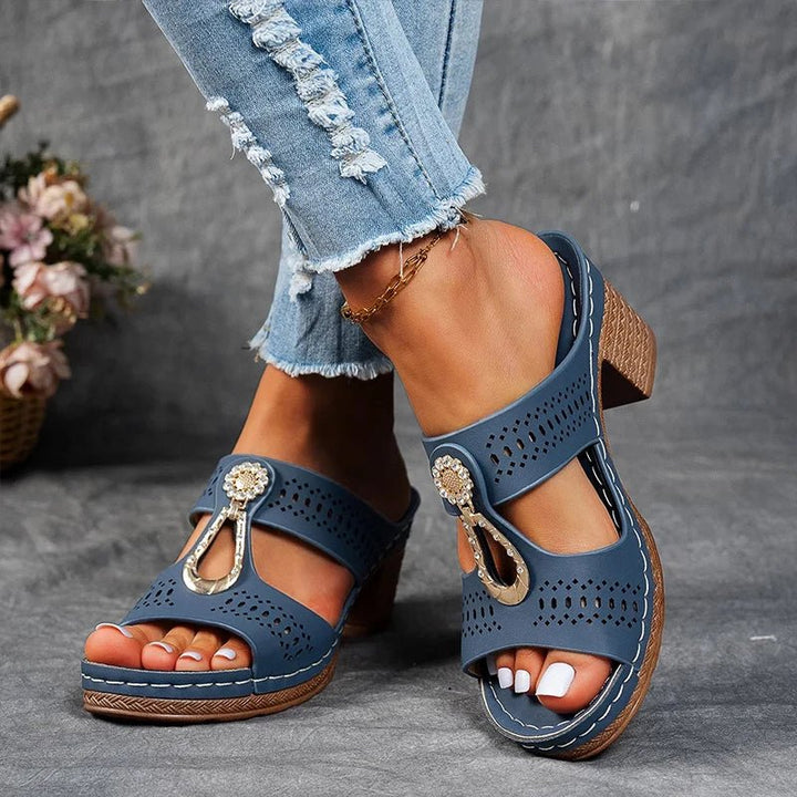 Alice Leonore | Orthopedic sandals