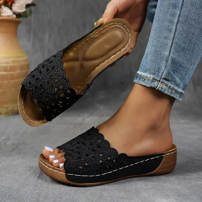 Alice Gabriele | Ergonomic sandals
