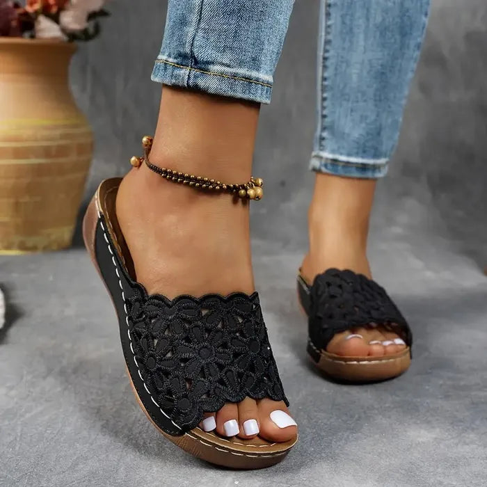 Alice Gabriele | Ergonomic sandals