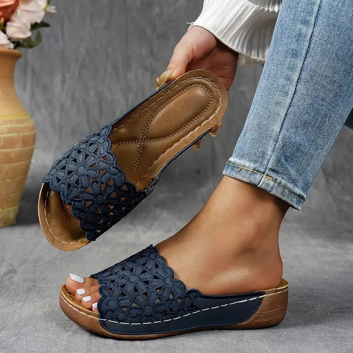 Alice Gabriele | Ergonomic sandals