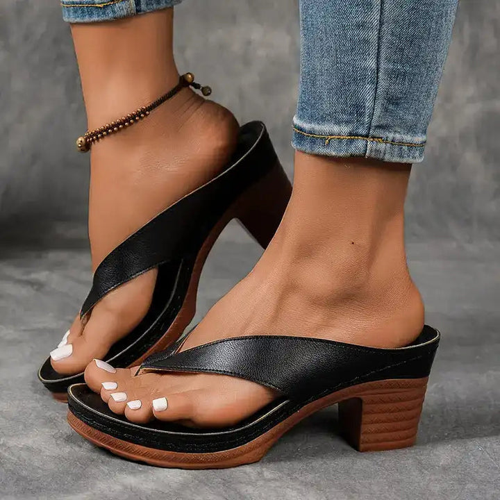 Alice Elisabeth | Elegant relaxed sandals