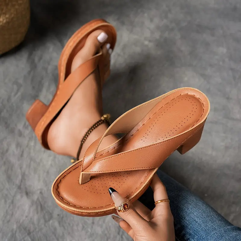 Alice Elisabeth | Elegant relaxed sandals