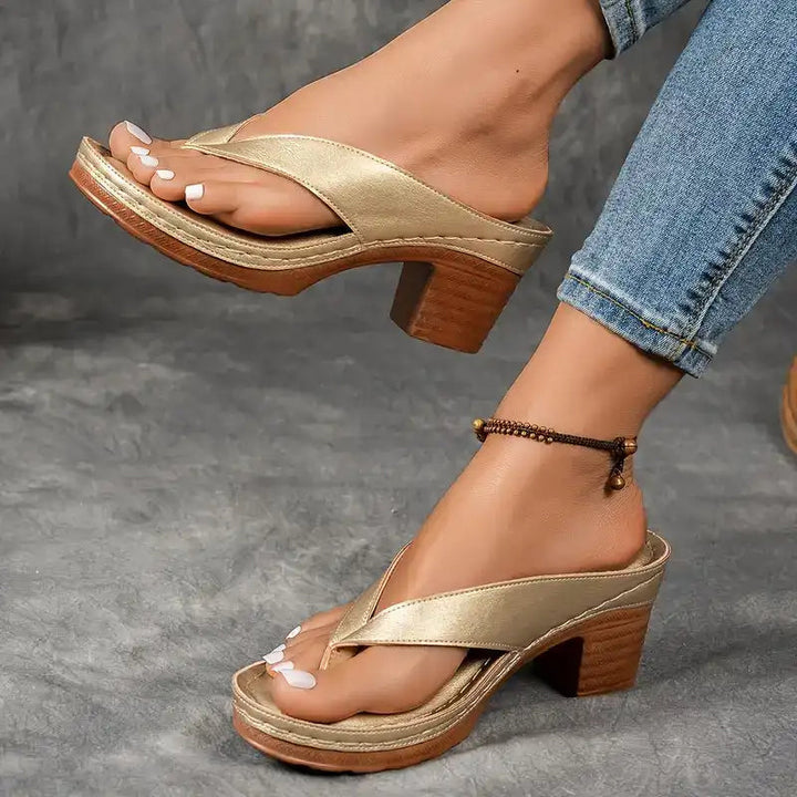 Alice Elisabeth | Elegant relaxed sandals